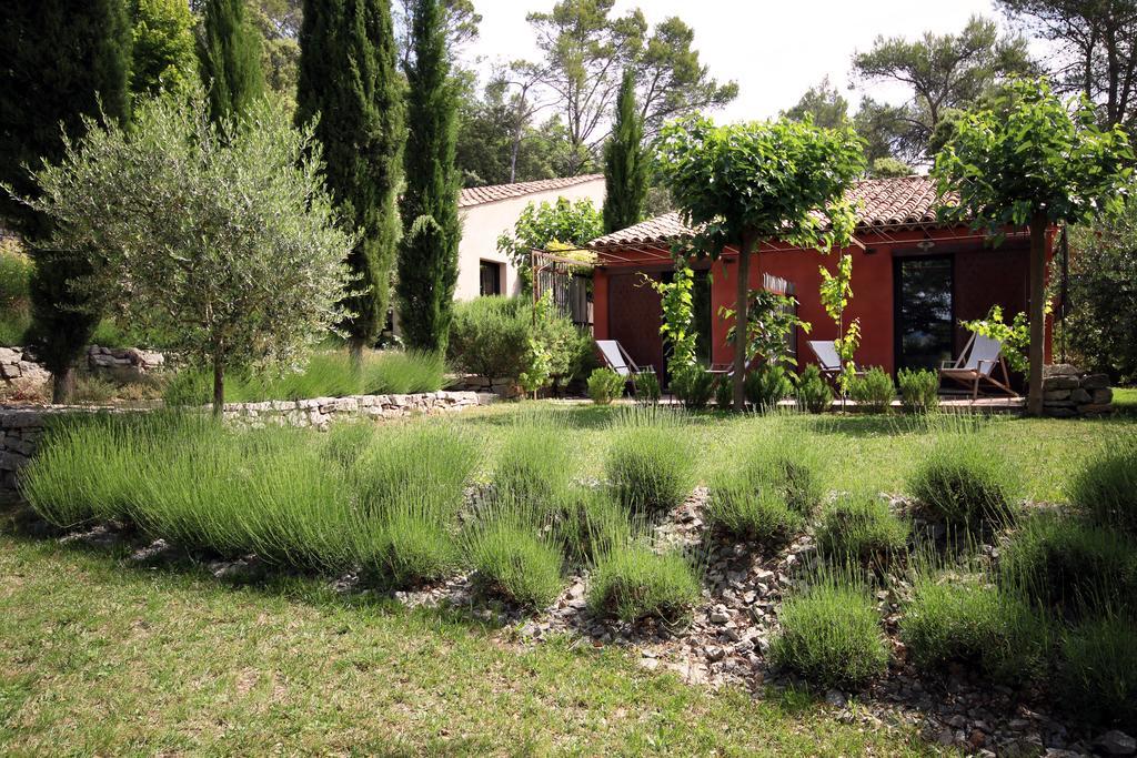 Les Pierres Sauvages Besse-sur-Issole Exterior foto